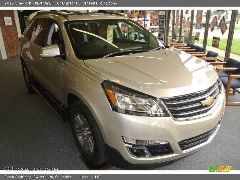 Champagne Silver Metallic / Ebony 2015 Chevrolet Traverse LT