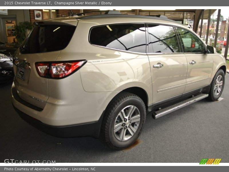 Champagne Silver Metallic / Ebony 2015 Chevrolet Traverse LT