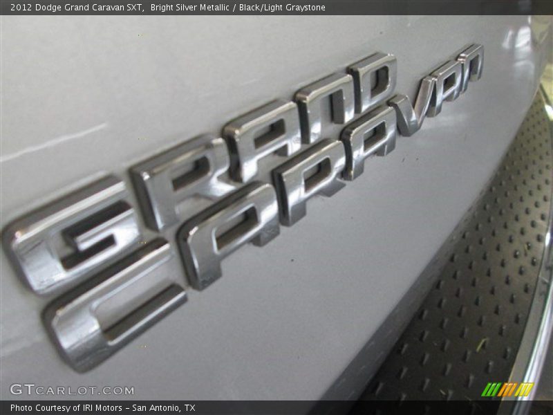 Bright Silver Metallic / Black/Light Graystone 2012 Dodge Grand Caravan SXT