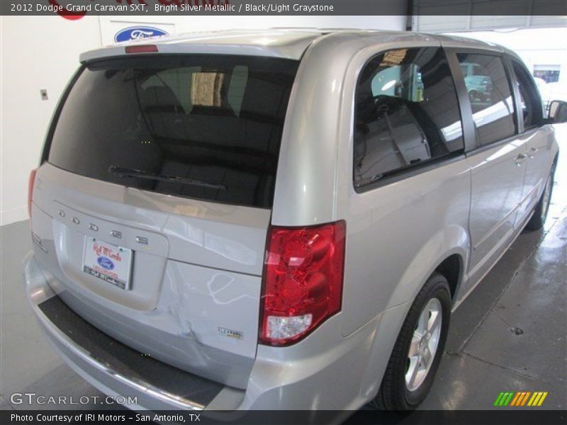 Bright Silver Metallic / Black/Light Graystone 2012 Dodge Grand Caravan SXT