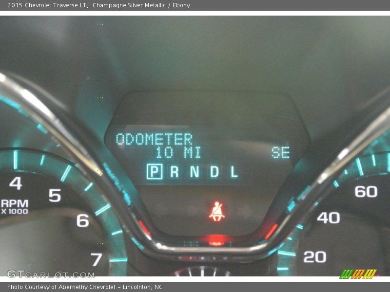 Champagne Silver Metallic / Ebony 2015 Chevrolet Traverse LT