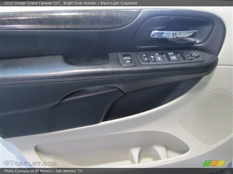 Bright Silver Metallic / Black/Light Graystone 2012 Dodge Grand Caravan SXT