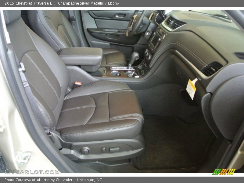 Champagne Silver Metallic / Ebony 2015 Chevrolet Traverse LT