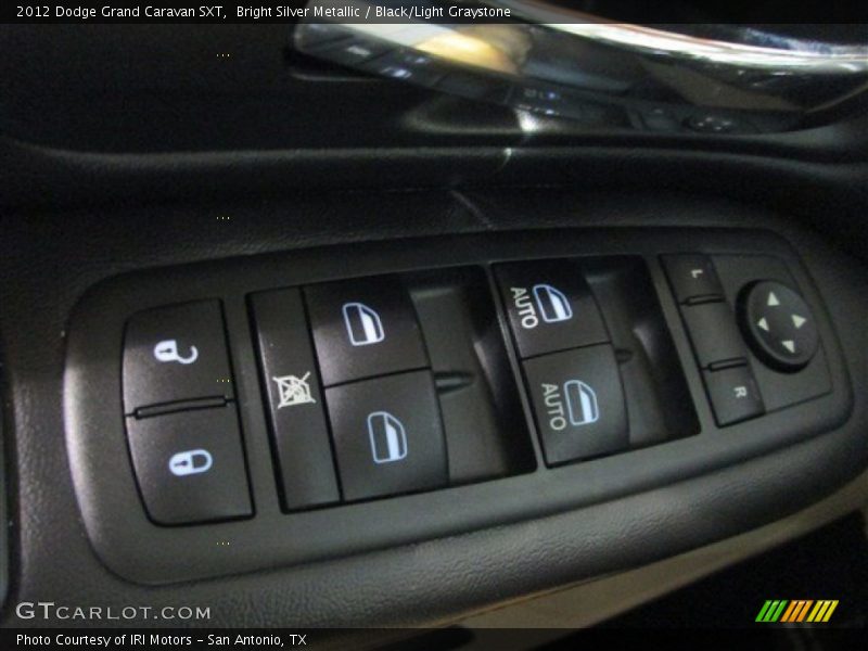 Bright Silver Metallic / Black/Light Graystone 2012 Dodge Grand Caravan SXT