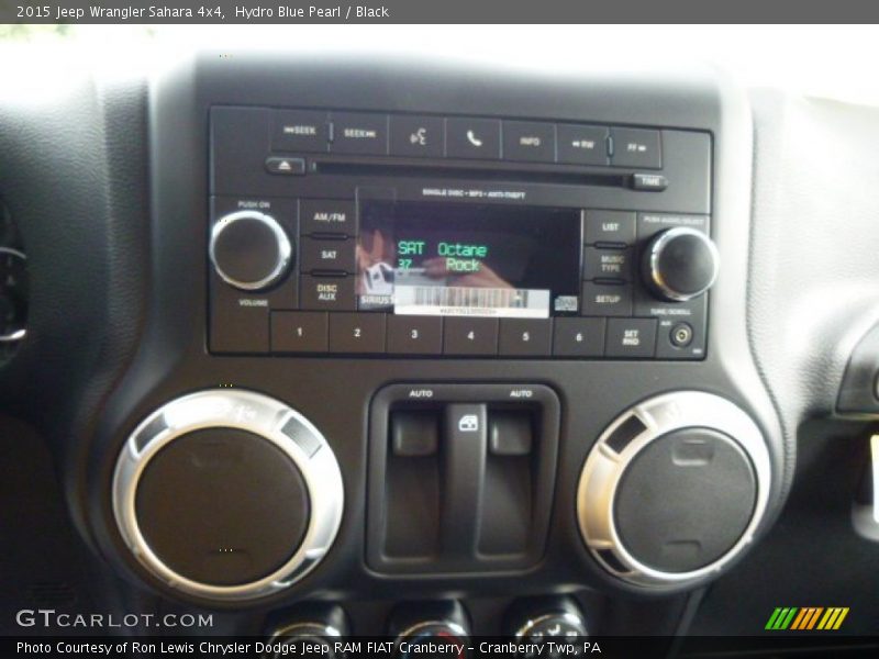 Controls of 2015 Wrangler Sahara 4x4