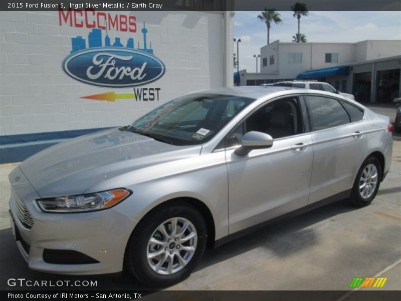 Ingot Silver Metallic / Earth Gray 2015 Ford Fusion S