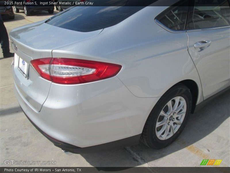 Ingot Silver Metallic / Earth Gray 2015 Ford Fusion S