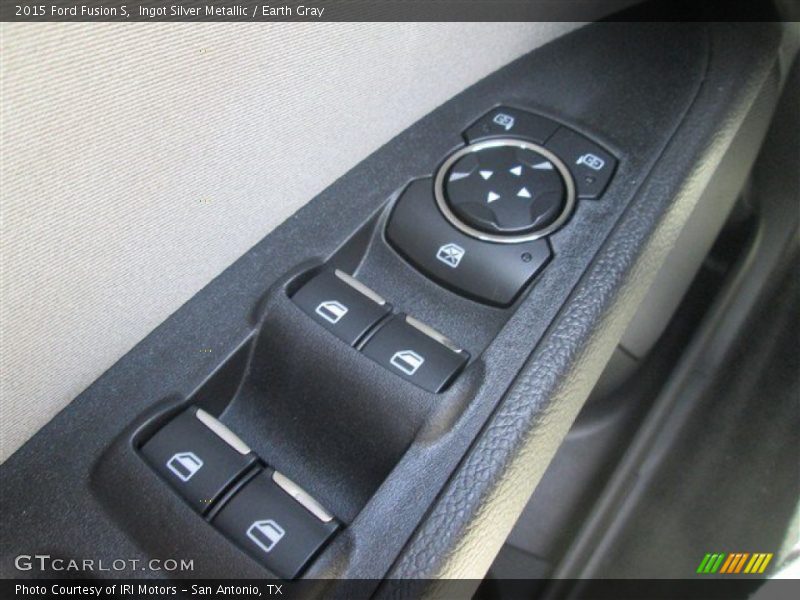Ingot Silver Metallic / Earth Gray 2015 Ford Fusion S