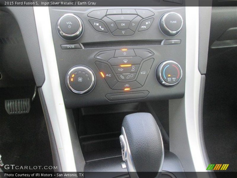 Ingot Silver Metallic / Earth Gray 2015 Ford Fusion S