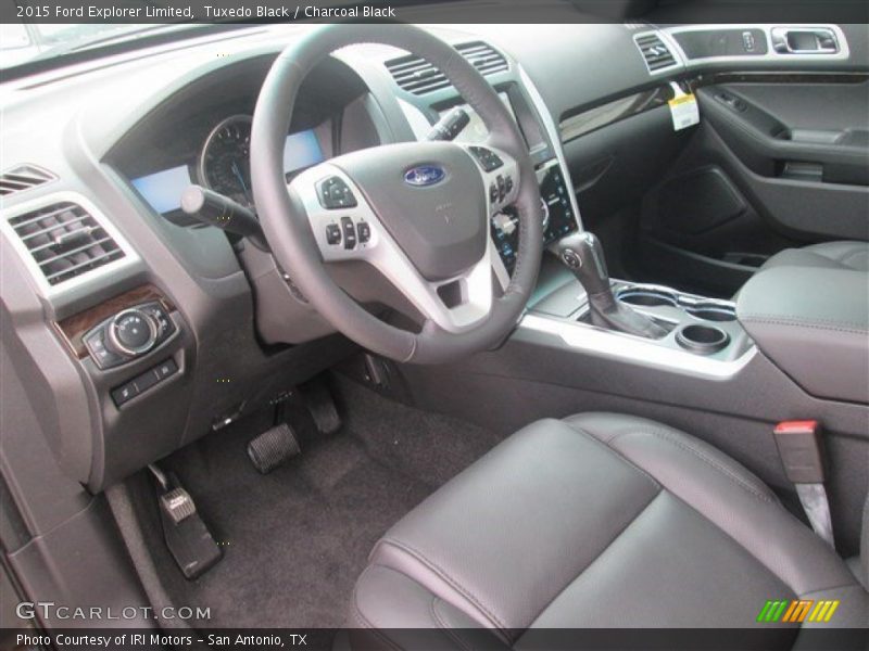 Tuxedo Black / Charcoal Black 2015 Ford Explorer Limited