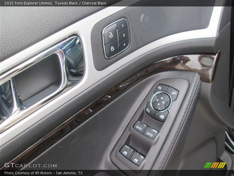 Tuxedo Black / Charcoal Black 2015 Ford Explorer Limited