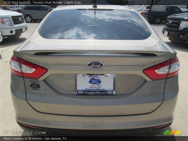 Tectonic Silver Metallic / Earth Gray 2015 Ford Fusion S