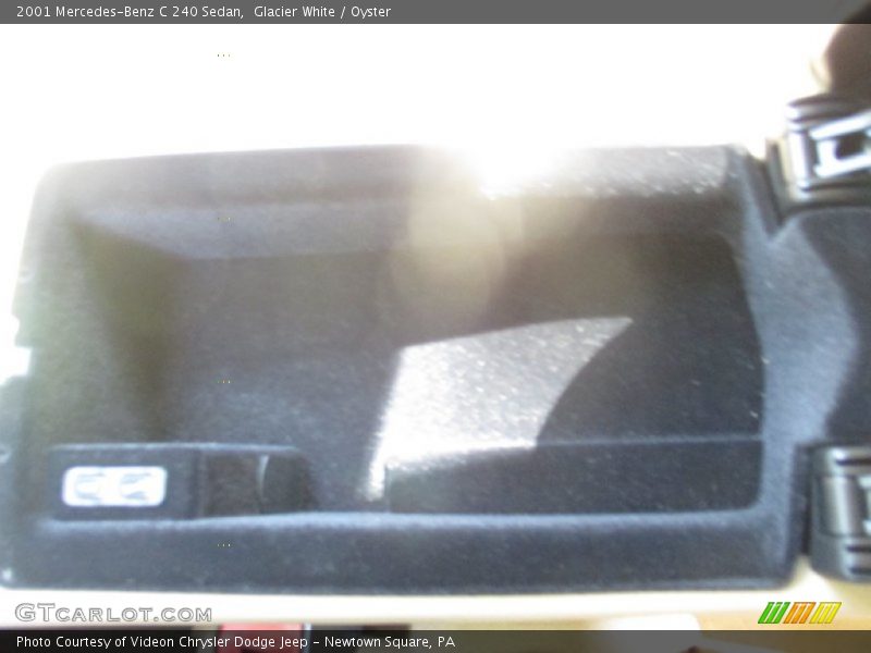 Glacier White / Oyster 2001 Mercedes-Benz C 240 Sedan