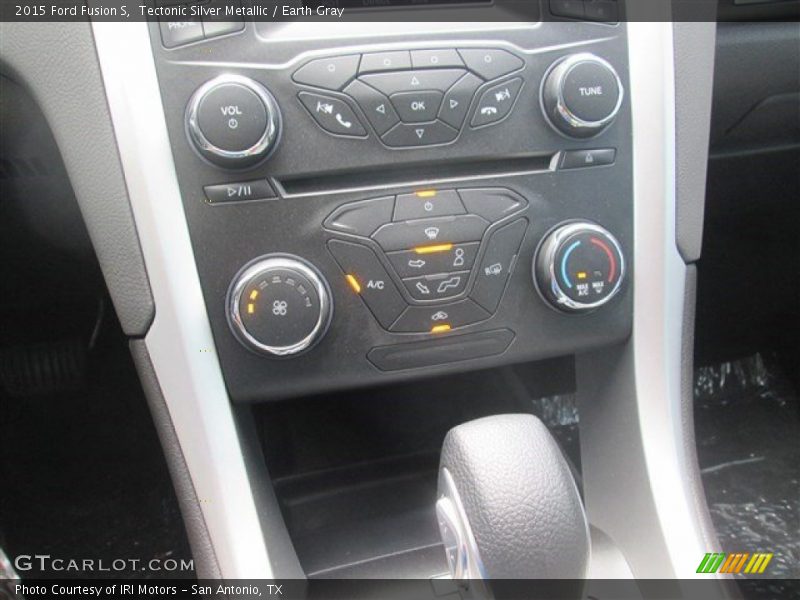 Tectonic Silver Metallic / Earth Gray 2015 Ford Fusion S