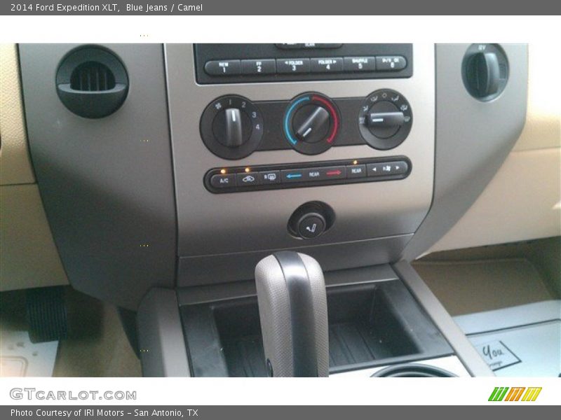 Blue Jeans / Camel 2014 Ford Expedition XLT