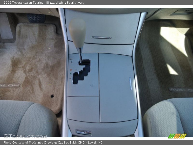 Blizzard White Pearl / Ivory 2006 Toyota Avalon Touring