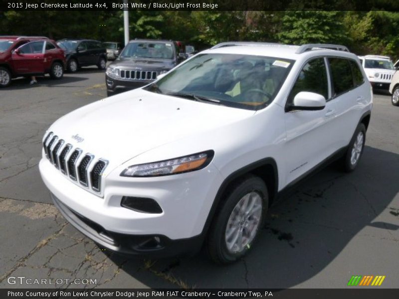 Bright White / Black/Light Frost Beige 2015 Jeep Cherokee Latitude 4x4