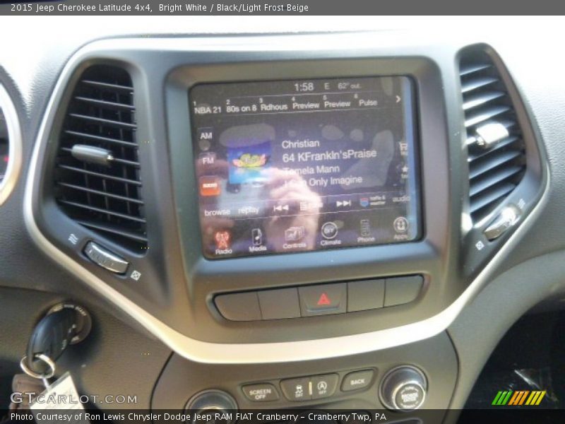 Bright White / Black/Light Frost Beige 2015 Jeep Cherokee Latitude 4x4