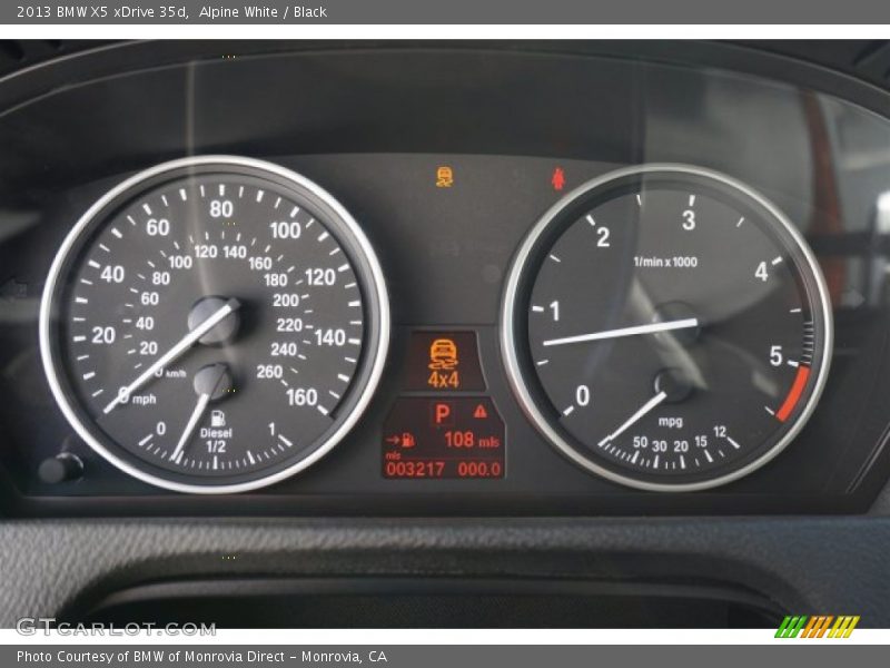 Alpine White / Black 2013 BMW X5 xDrive 35d