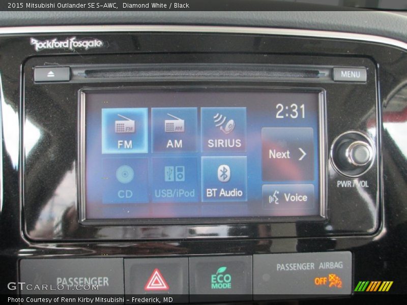 Diamond White / Black 2015 Mitsubishi Outlander SE S-AWC