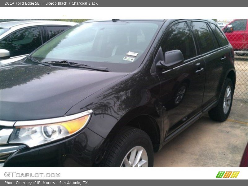 Tuxedo Black / Charcoal Black 2014 Ford Edge SE