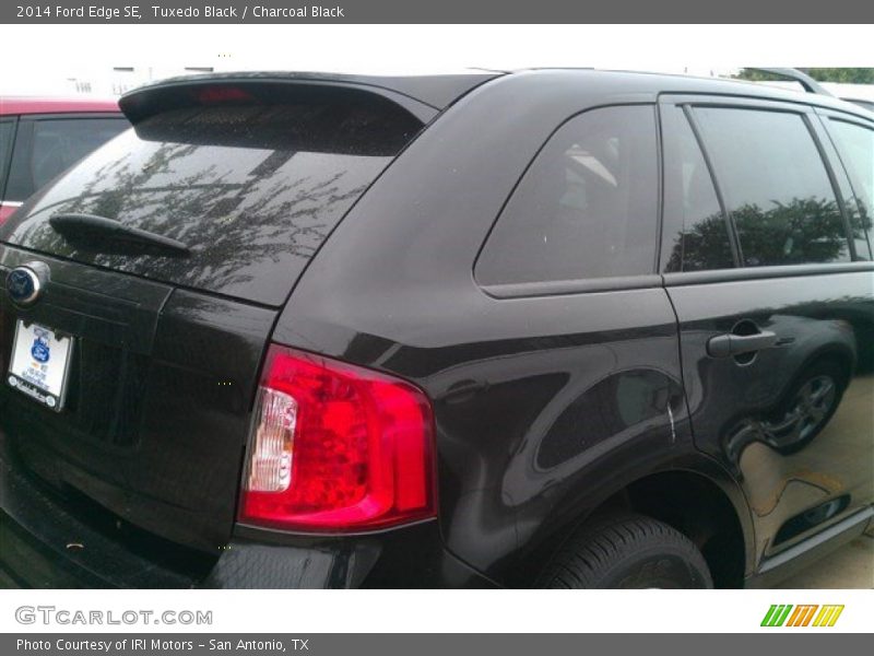 Tuxedo Black / Charcoal Black 2014 Ford Edge SE
