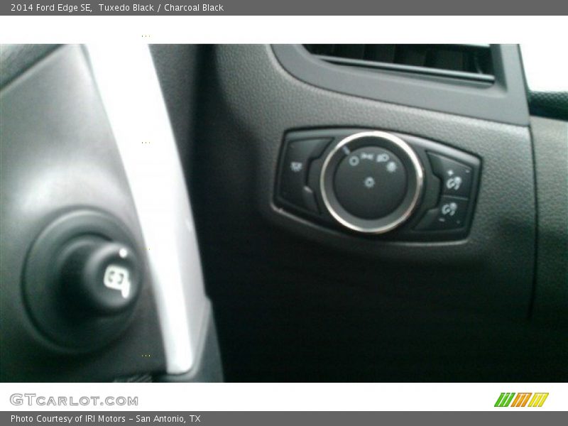 Tuxedo Black / Charcoal Black 2014 Ford Edge SE