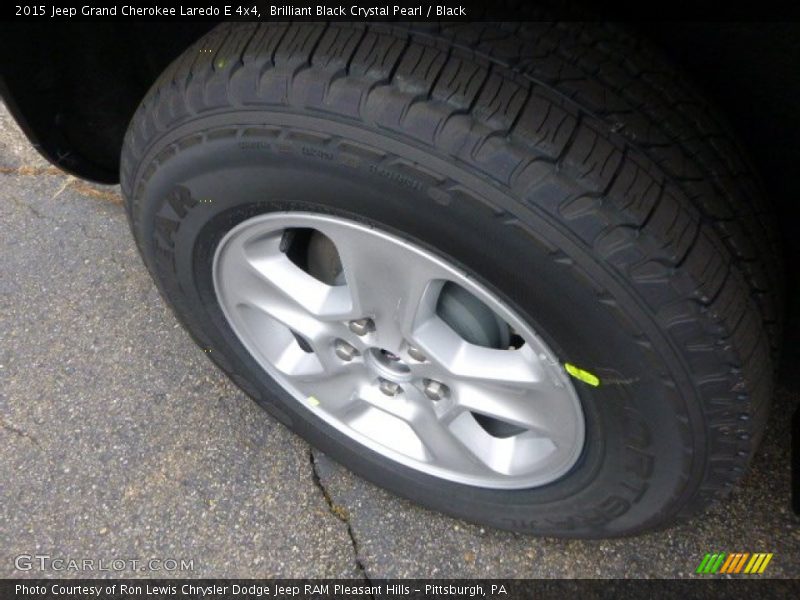 Brilliant Black Crystal Pearl / Black 2015 Jeep Grand Cherokee Laredo E 4x4