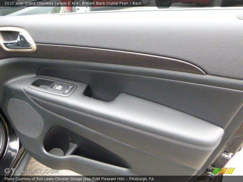 Brilliant Black Crystal Pearl / Black 2015 Jeep Grand Cherokee Laredo E 4x4