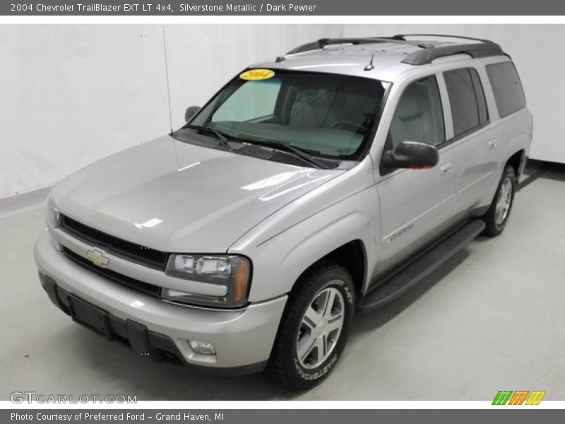 Silverstone Metallic / Dark Pewter 2004 Chevrolet TrailBlazer EXT LT 4x4