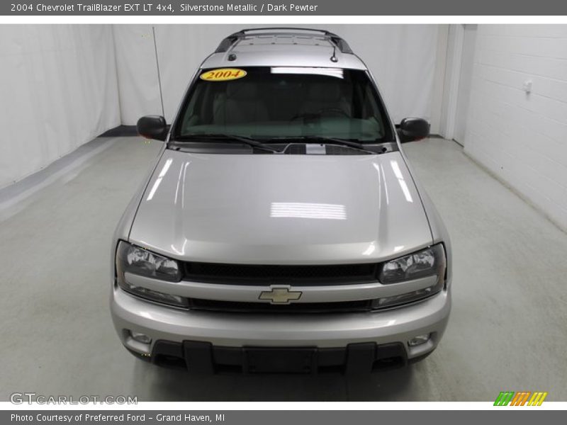 Silverstone Metallic / Dark Pewter 2004 Chevrolet TrailBlazer EXT LT 4x4