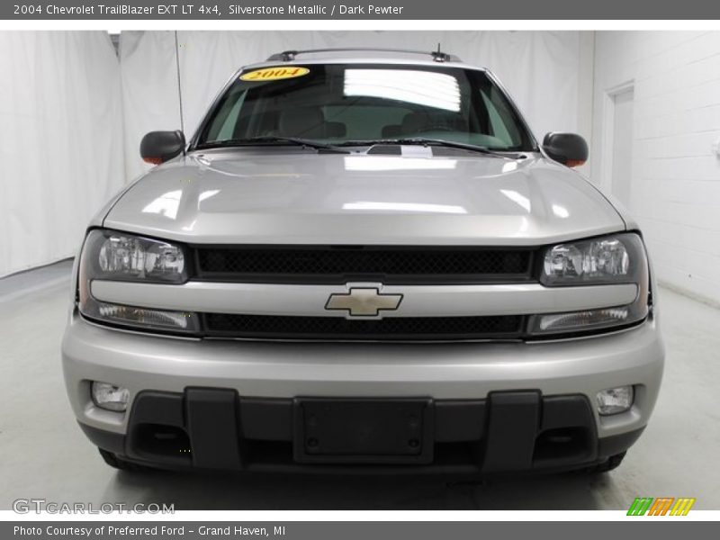 Silverstone Metallic / Dark Pewter 2004 Chevrolet TrailBlazer EXT LT 4x4