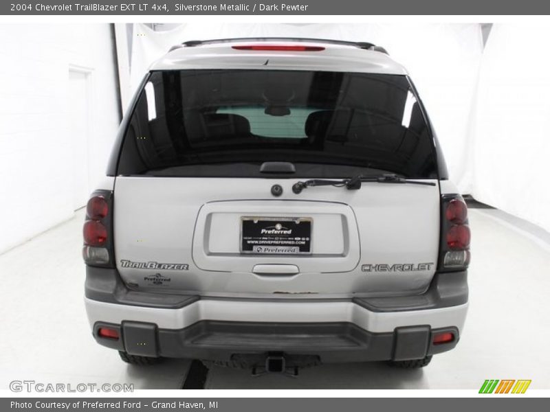 Silverstone Metallic / Dark Pewter 2004 Chevrolet TrailBlazer EXT LT 4x4