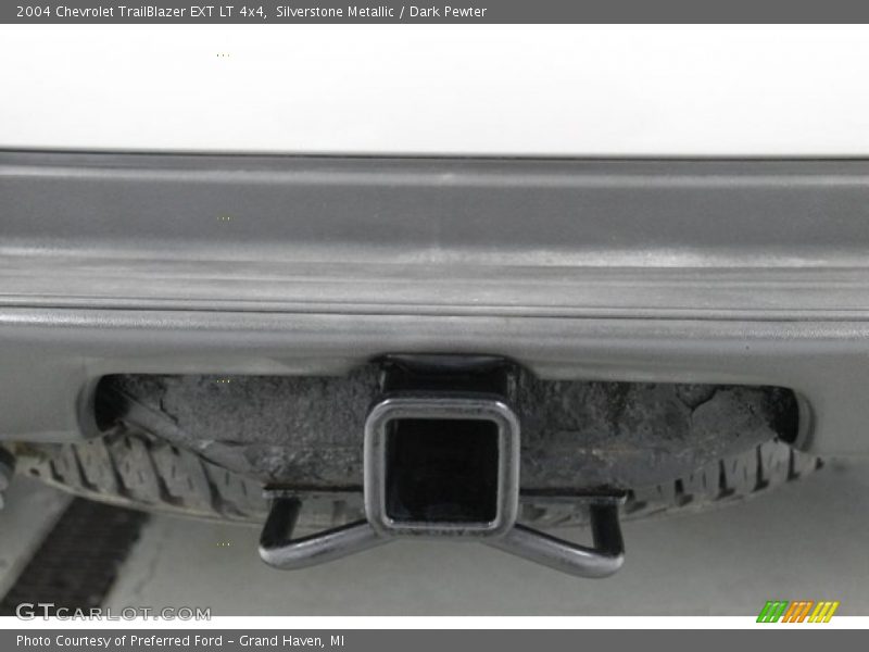 Silverstone Metallic / Dark Pewter 2004 Chevrolet TrailBlazer EXT LT 4x4
