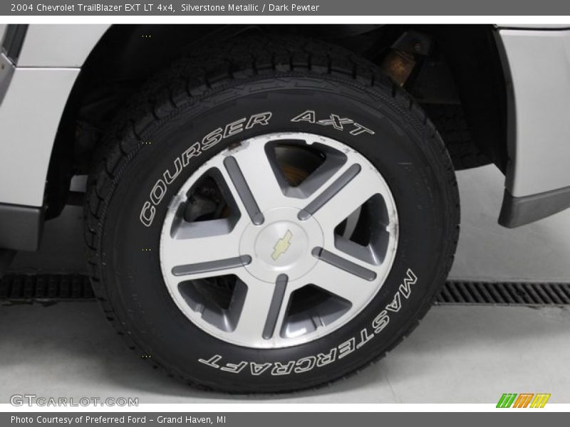 Silverstone Metallic / Dark Pewter 2004 Chevrolet TrailBlazer EXT LT 4x4