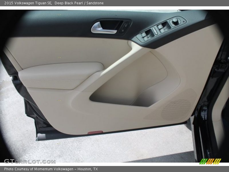 Deep Black Pearl / Sandstone 2015 Volkswagen Tiguan SE