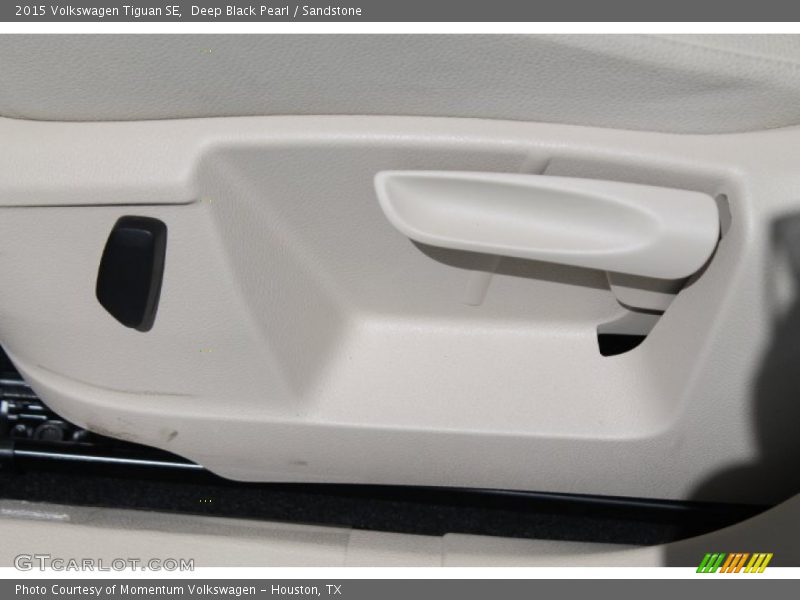 Deep Black Pearl / Sandstone 2015 Volkswagen Tiguan SE