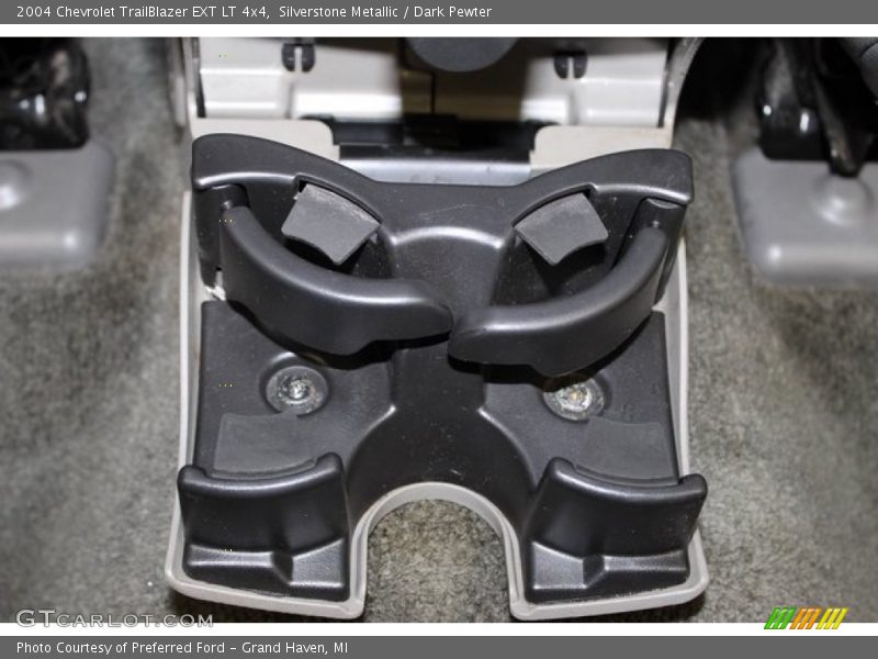Silverstone Metallic / Dark Pewter 2004 Chevrolet TrailBlazer EXT LT 4x4