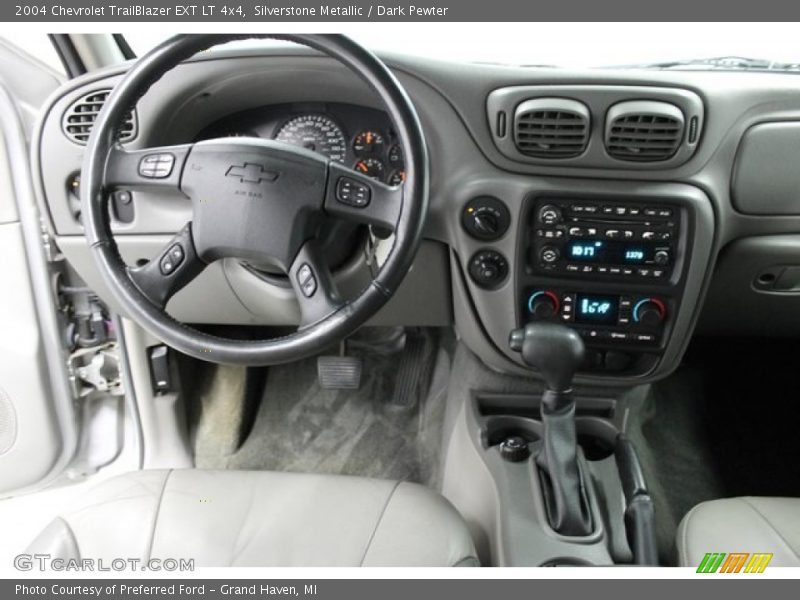 Silverstone Metallic / Dark Pewter 2004 Chevrolet TrailBlazer EXT LT 4x4