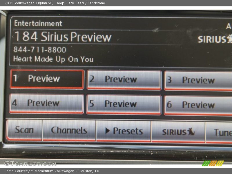 Deep Black Pearl / Sandstone 2015 Volkswagen Tiguan SE