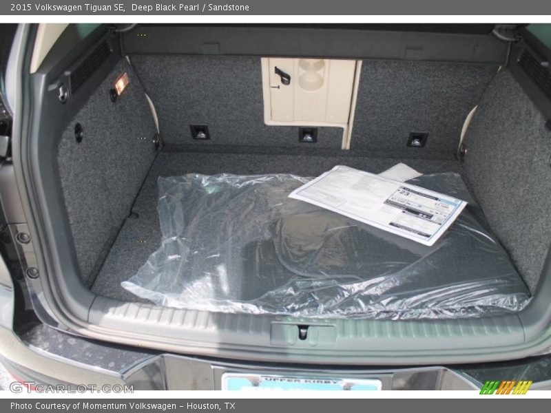 Deep Black Pearl / Sandstone 2015 Volkswagen Tiguan SE