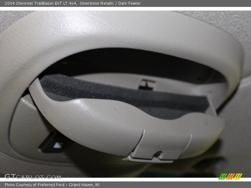 Silverstone Metallic / Dark Pewter 2004 Chevrolet TrailBlazer EXT LT 4x4