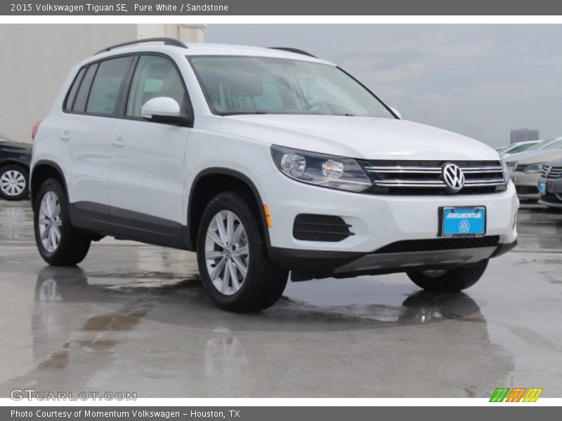 Pure White / Sandstone 2015 Volkswagen Tiguan SE