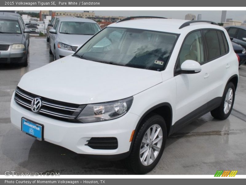 Pure White / Sandstone 2015 Volkswagen Tiguan SE