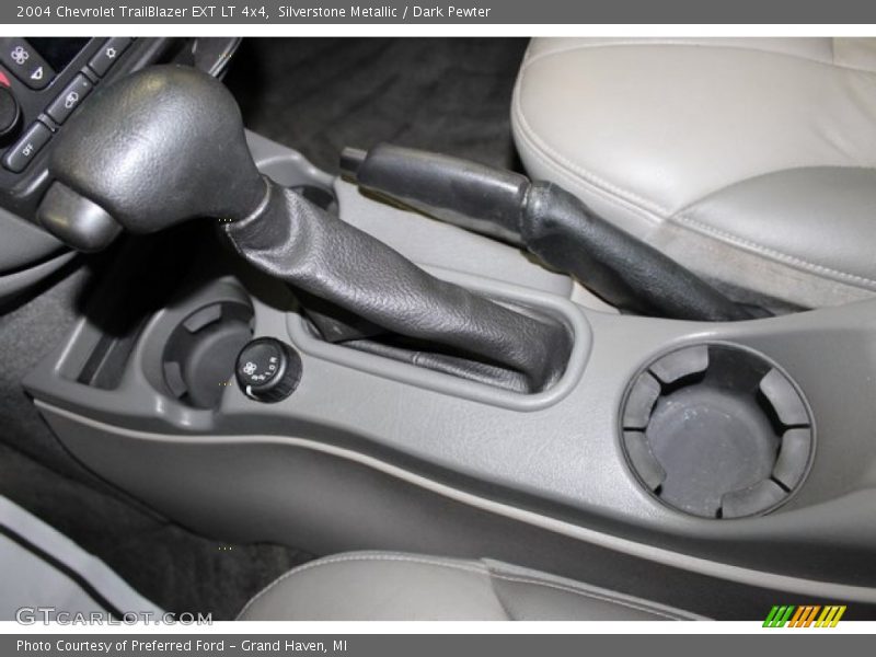 Silverstone Metallic / Dark Pewter 2004 Chevrolet TrailBlazer EXT LT 4x4