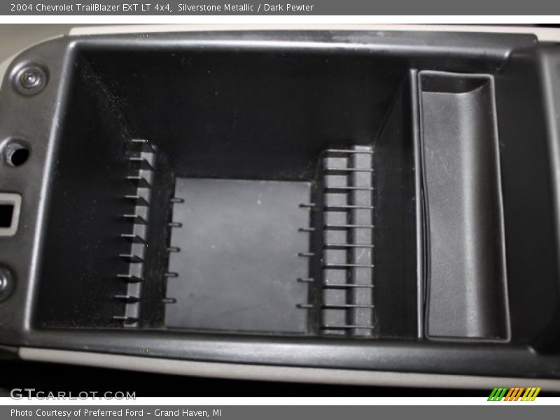 Silverstone Metallic / Dark Pewter 2004 Chevrolet TrailBlazer EXT LT 4x4