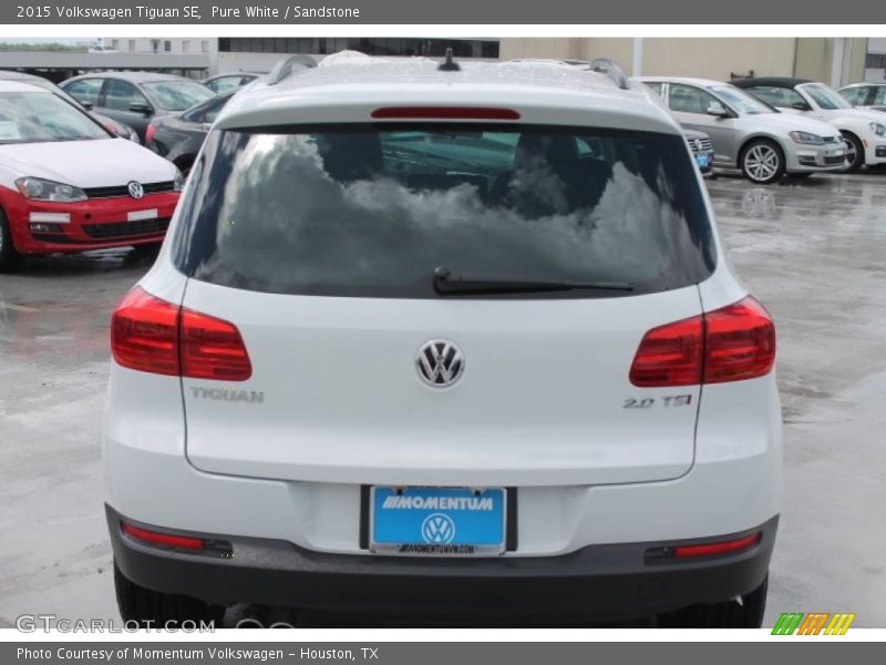 Pure White / Sandstone 2015 Volkswagen Tiguan SE
