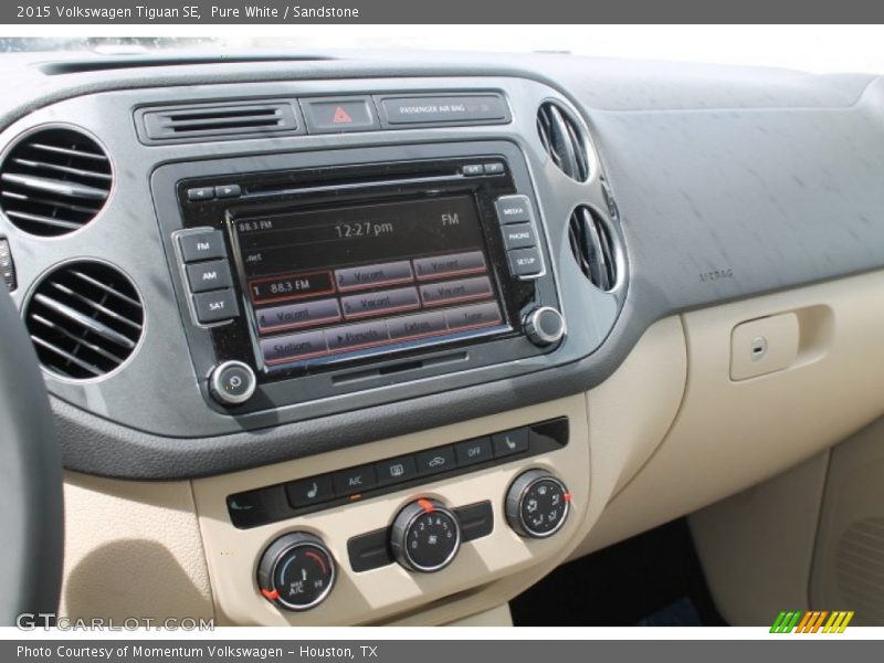 Pure White / Sandstone 2015 Volkswagen Tiguan SE
