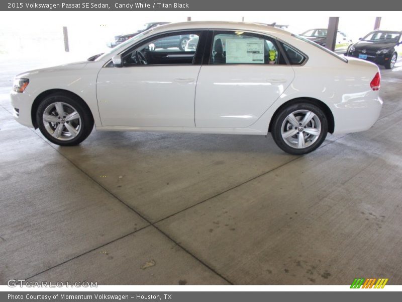 Candy White / Titan Black 2015 Volkswagen Passat SE Sedan