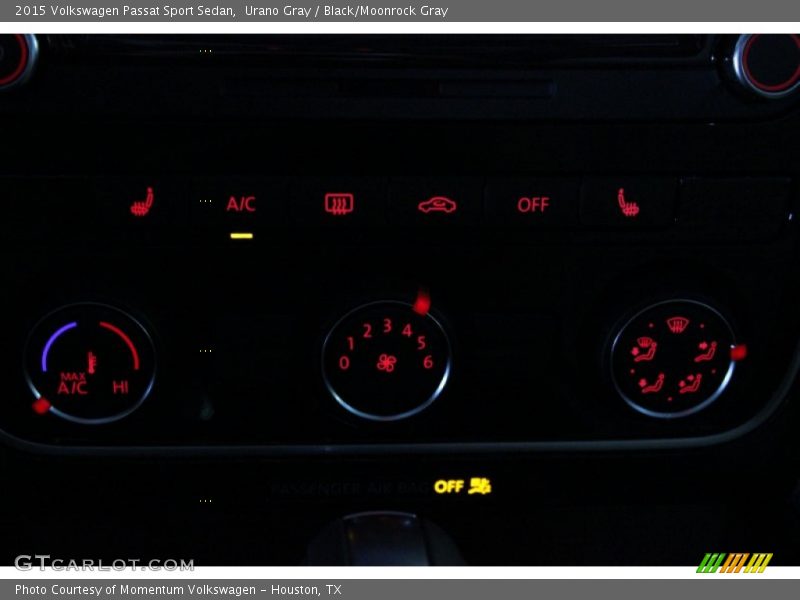 Urano Gray / Black/Moonrock Gray 2015 Volkswagen Passat Sport Sedan